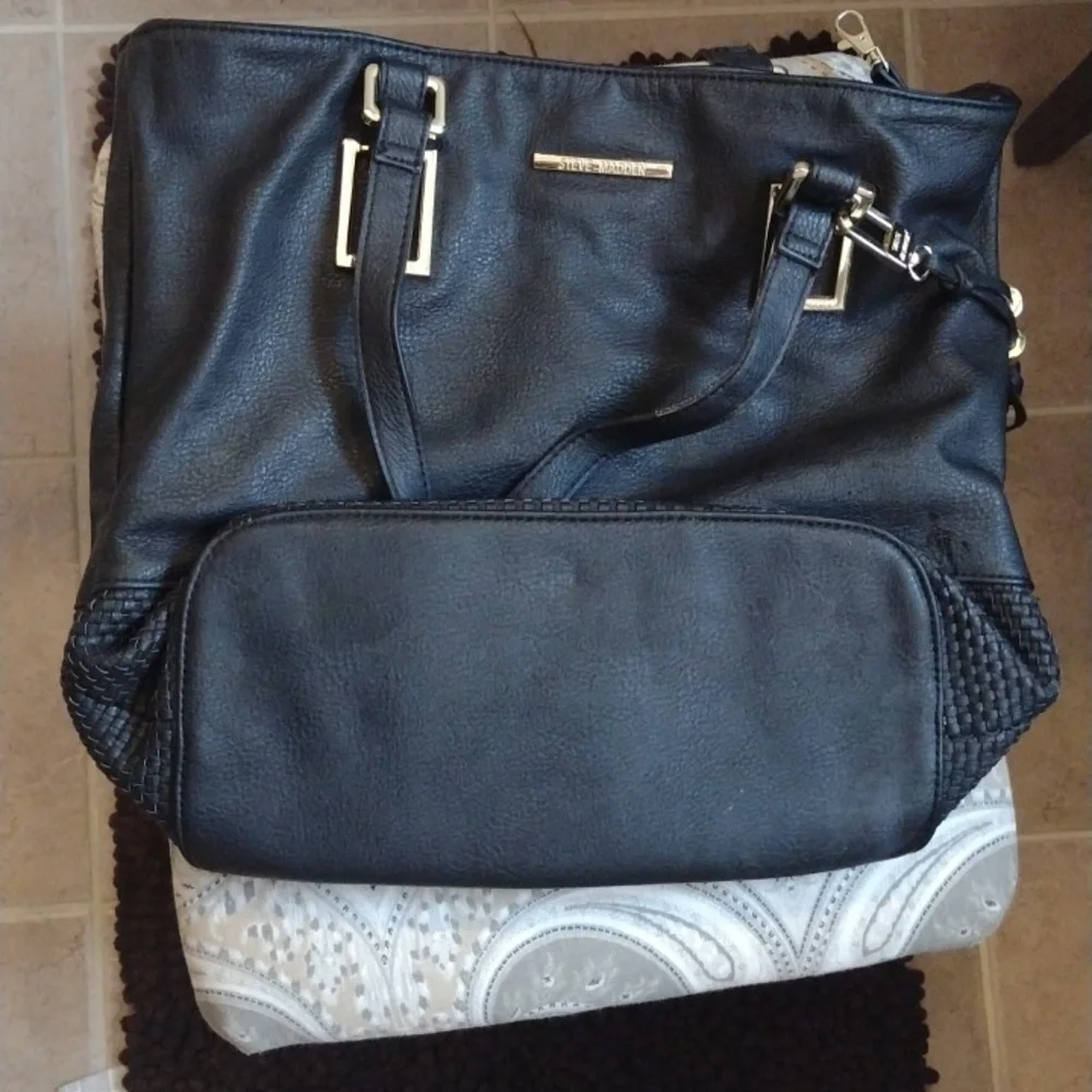 Cute/ Large Steve Madden Bag